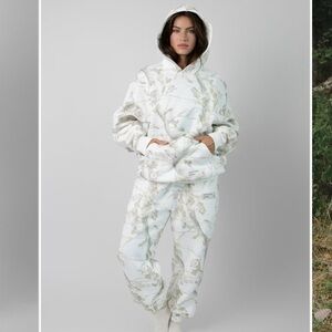 Comfrt White Oak Camo set